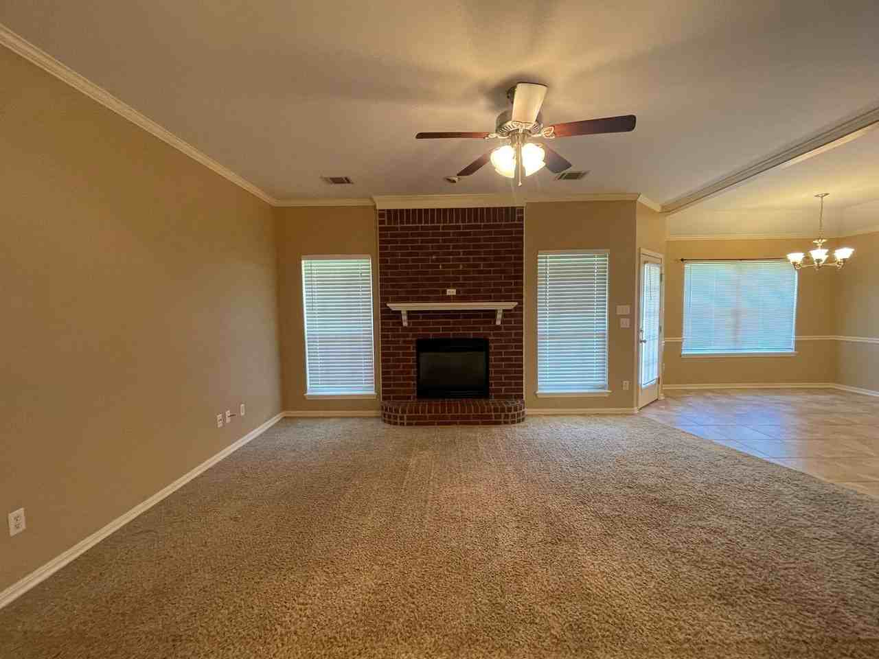 2922 Le Oaks Dr - Photo 3 of 18