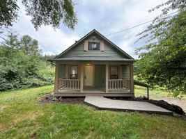featured image of 31018 3rd Ave Ne