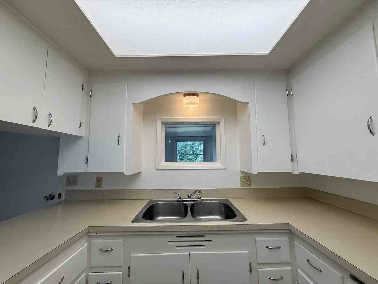 31018 3rd Ave Ne - Photo 5 of 50