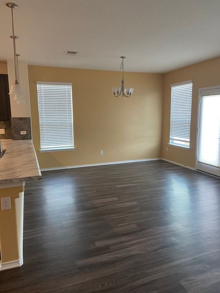 13728 Andrew Johnson St - Photo 3 of 20