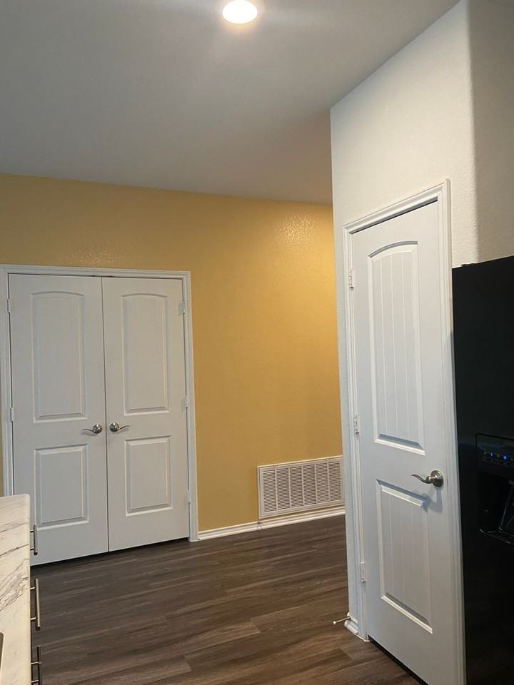 13728 Andrew Johnson St - Photo 5 of 20
