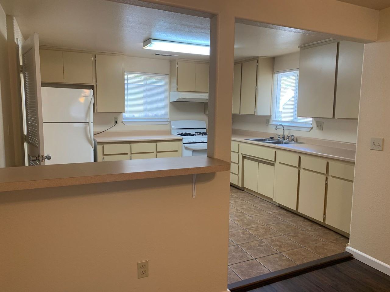 804 Chestnut St - Photo 4 of 6