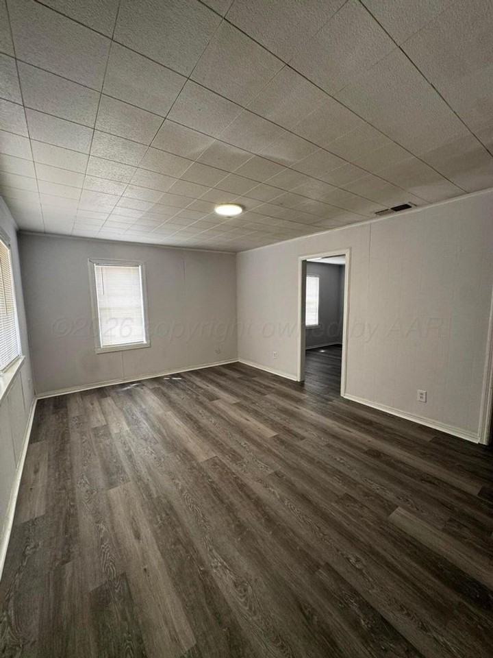 411 Ne 13th Ave - Photo 2 of 13
