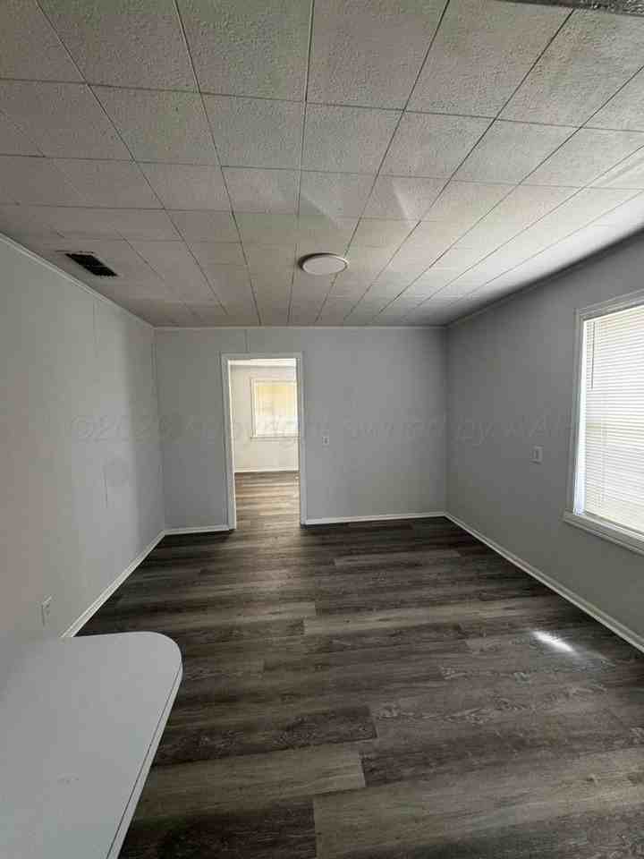 411 Ne 13th Ave - Photo 4 of 13