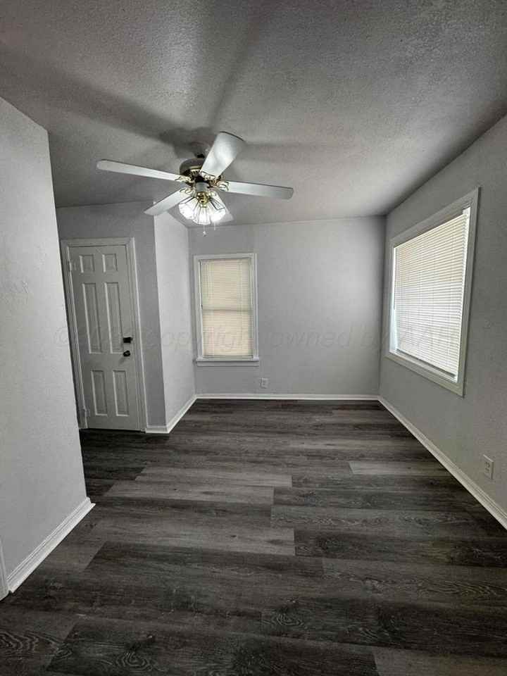 411 Ne 13th Ave - Photo 5 of 13