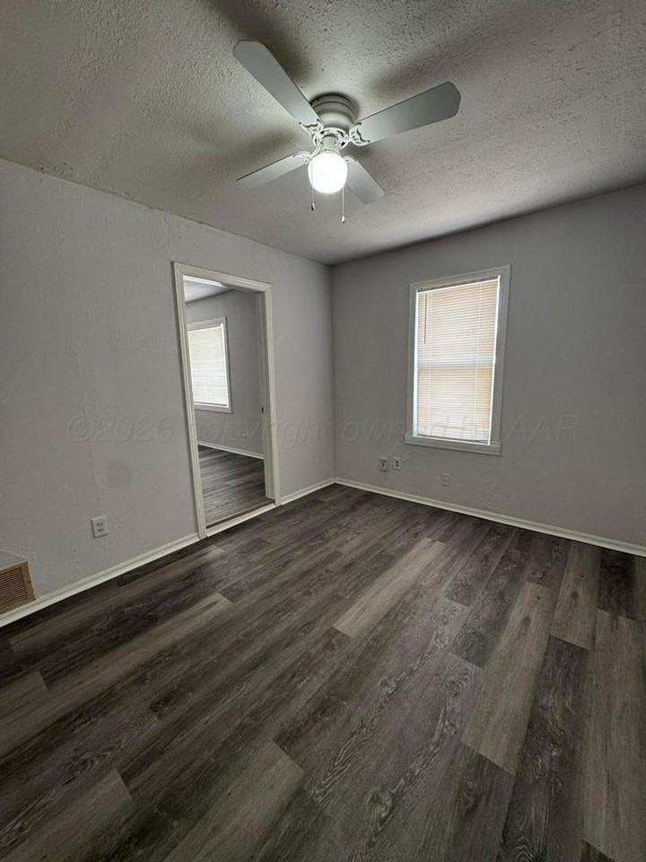 411 Ne 13th Ave - Photo 6 of 13
