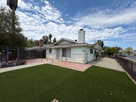 featured image of 1011 Oleander Ave
