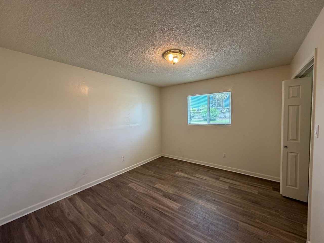1011 Oleander Ave - Photo 6 of 12