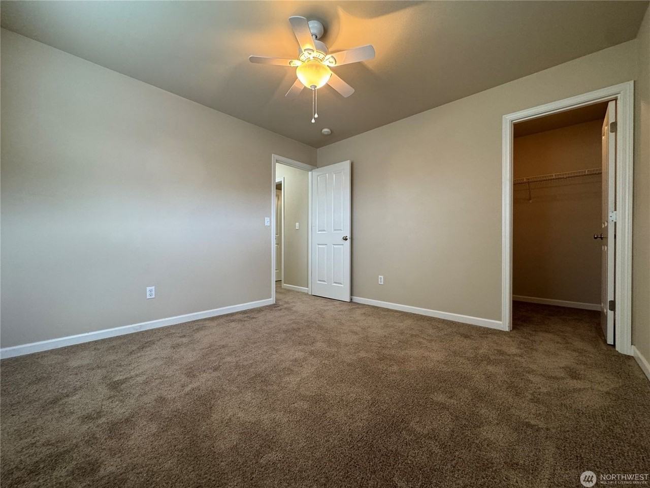 7508 Kodiak Ave Ne - Photo 3 of 12