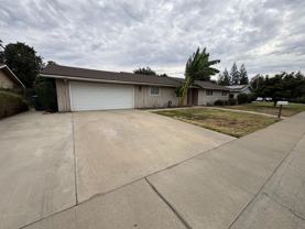 2232 E Paradise Ave - Photo 1 of 1