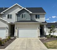 899 E Pacific Dr - Photo 1 of 1