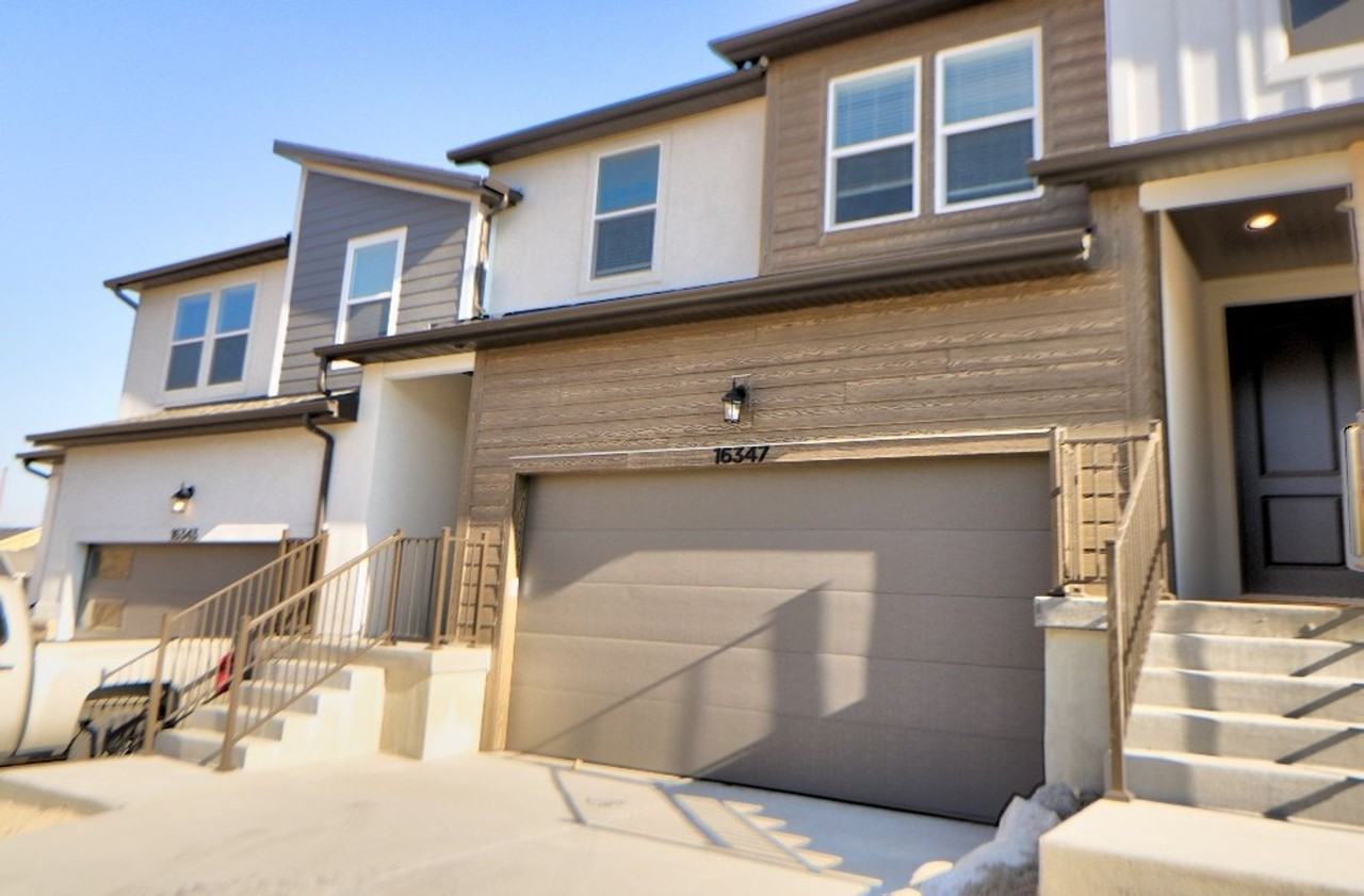16347 S Piston Ln - Photo 4 of 30