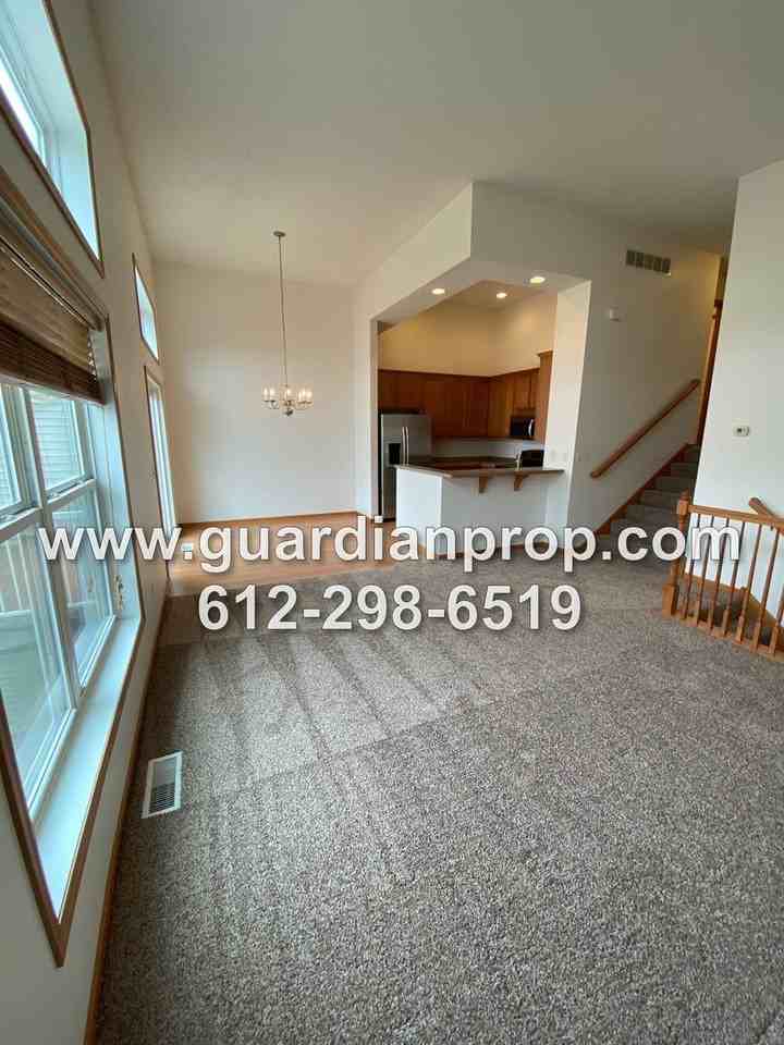 15435 Foster Dr N - Photo 2 of 22
