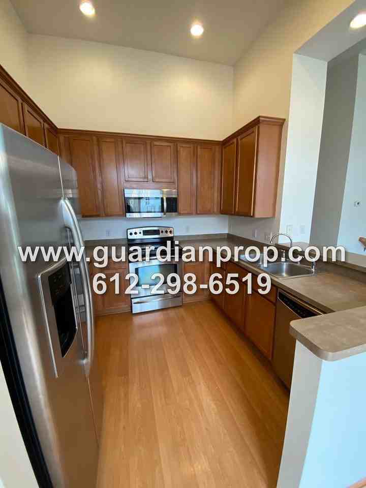 15435 Foster Dr N - Photo 6 of 22