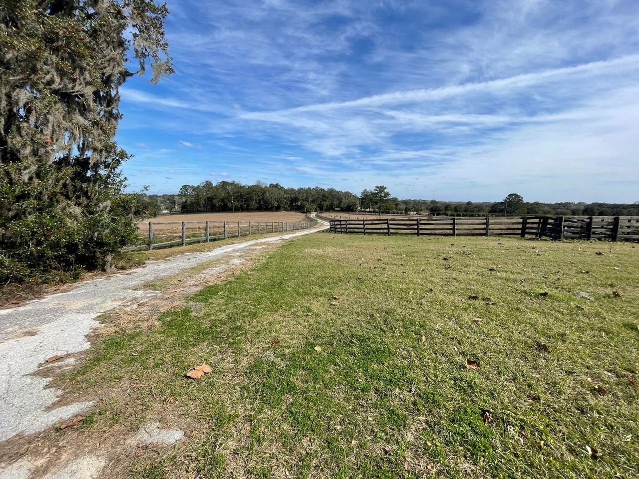 9320 Nw Highway 225a - Photo 3 of 19