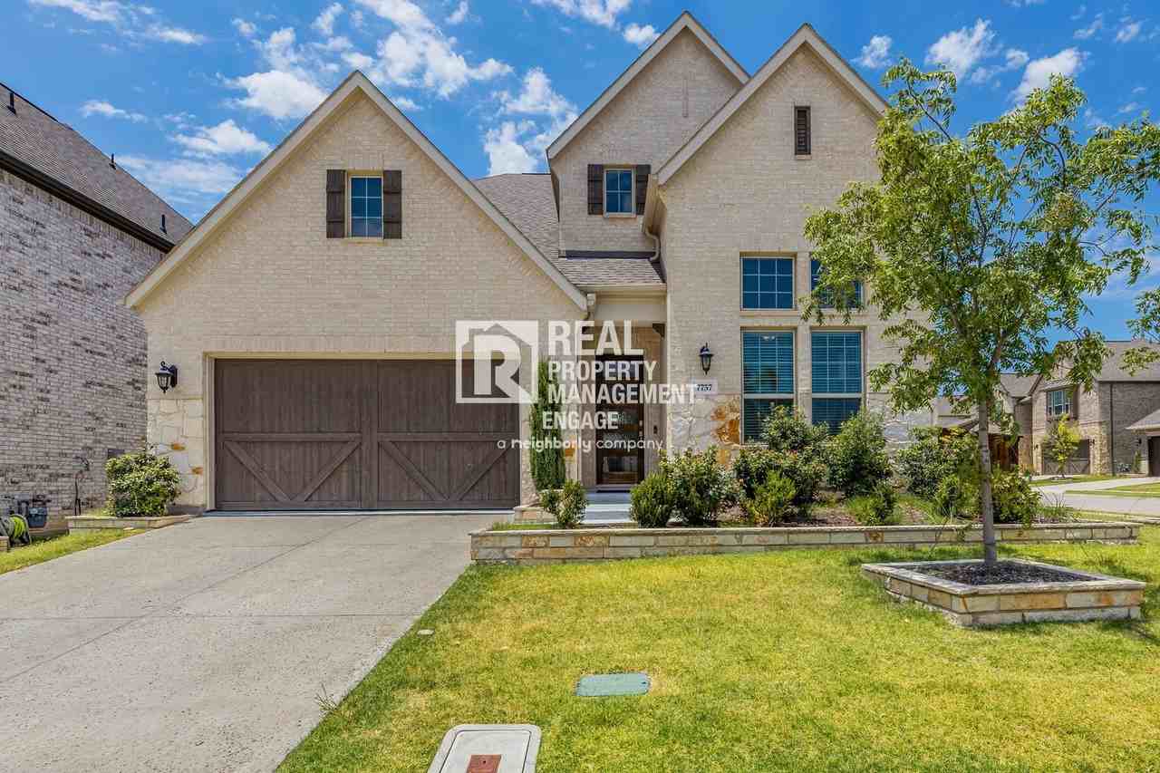 7757 Cooke Dr - Photo 2 of 50