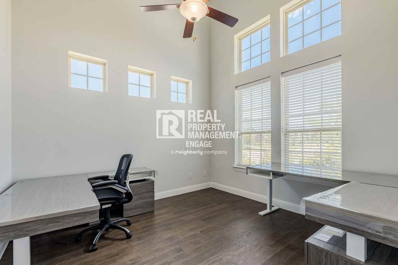 7757 Cooke Dr - Photo 5 of 50