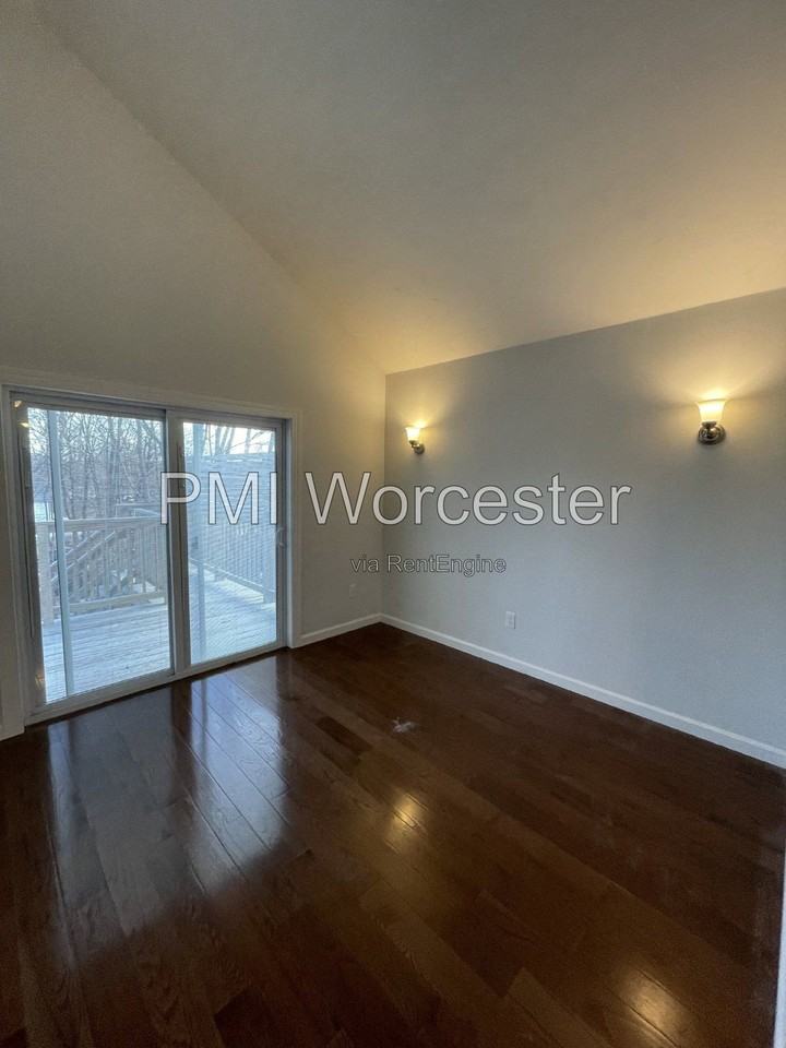 14 Edgemere Blvd #B - Photo 6 of 20