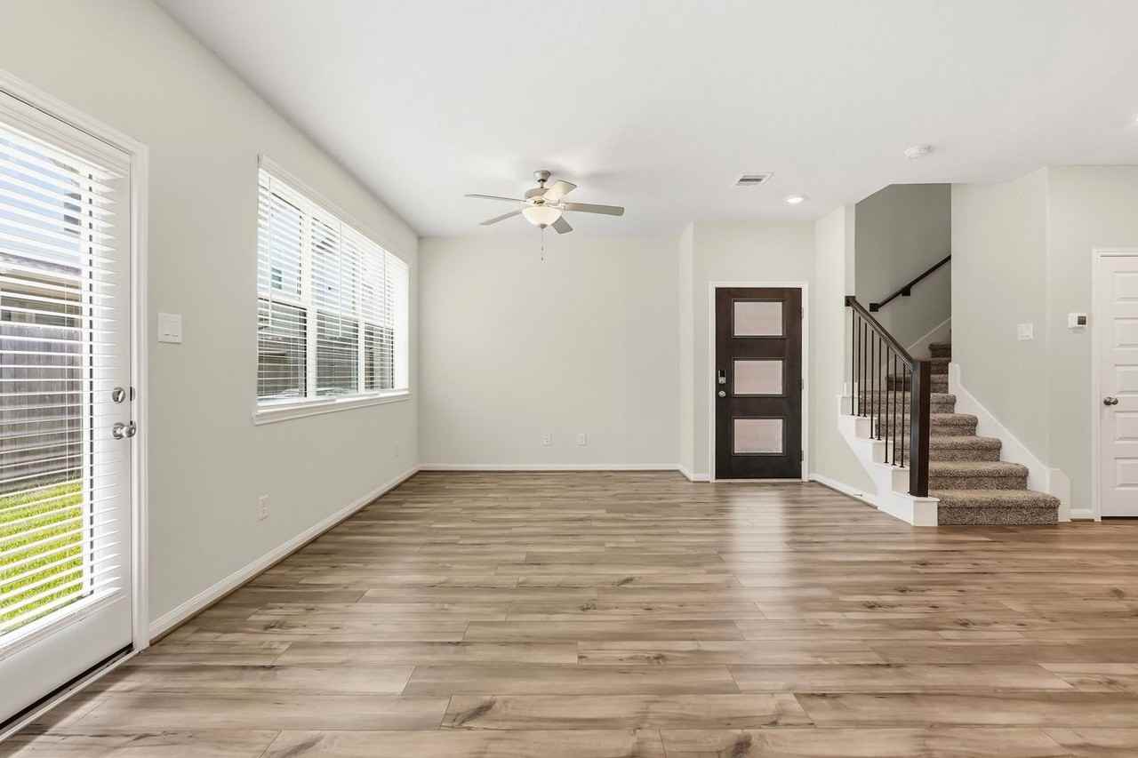 1516 Lakeline Oak Dr - Photo 5 of 25