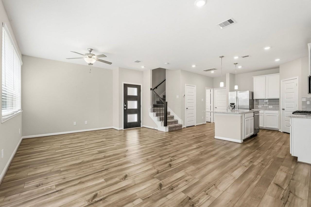 1516 Lakeline Oak Dr - Photo 6 of 25