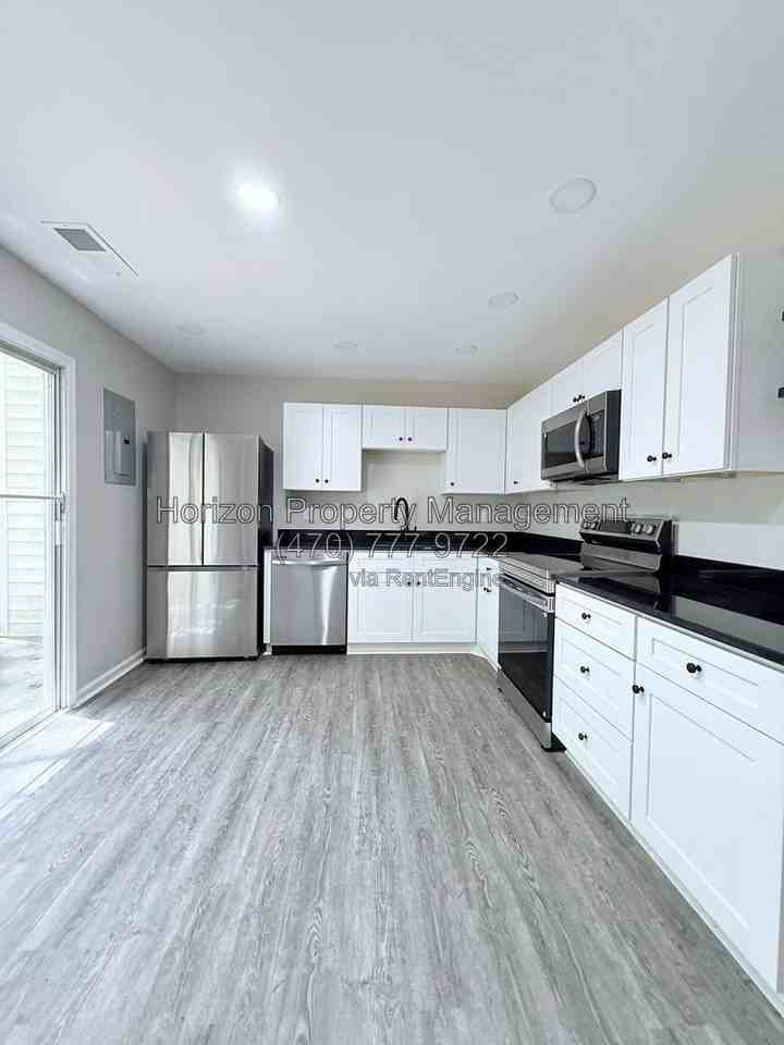 4042 Hidden Hollow Ter #B - Photo 5 of 15