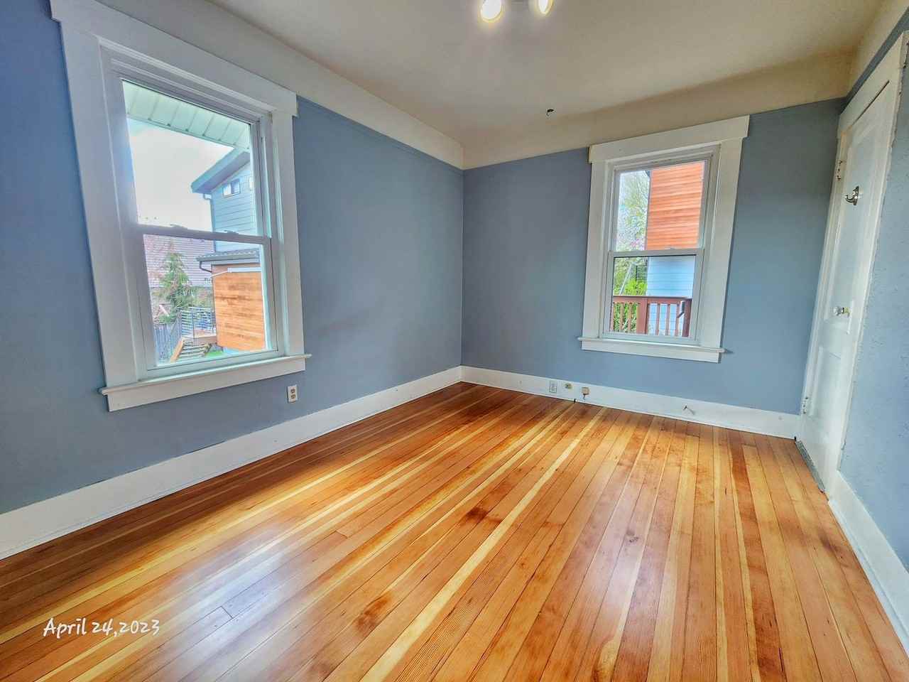 7517 Brooklyn Ave Ne - Photo 5 of 21