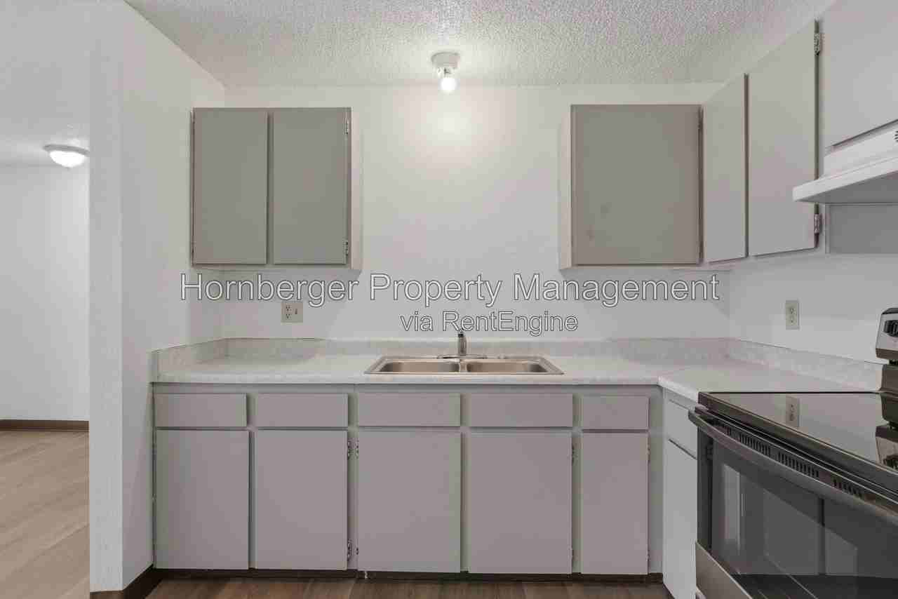 2439 N Standard St - Photo 2 of 15