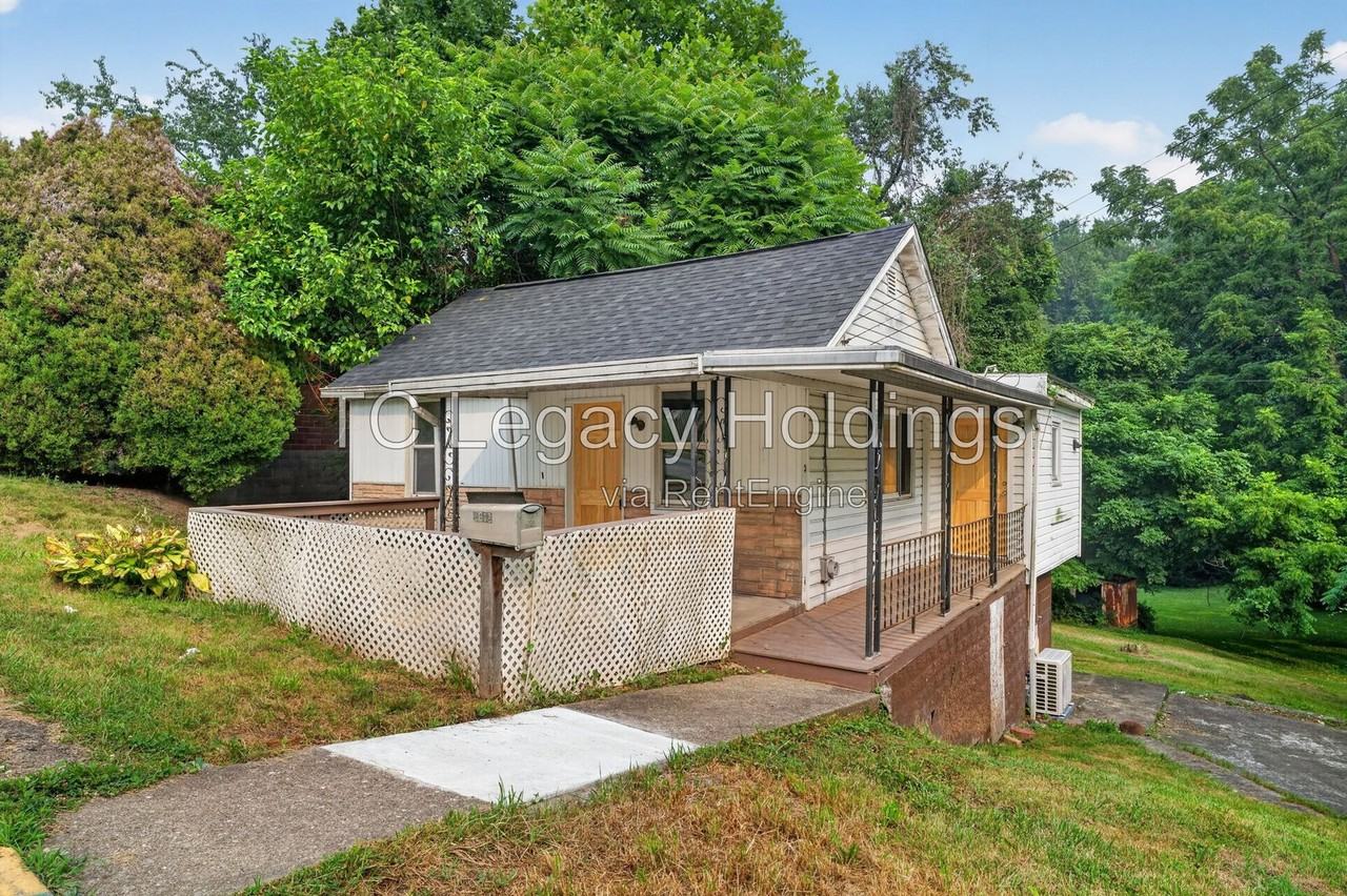 1610 N 18th St - Photo 2 of 34