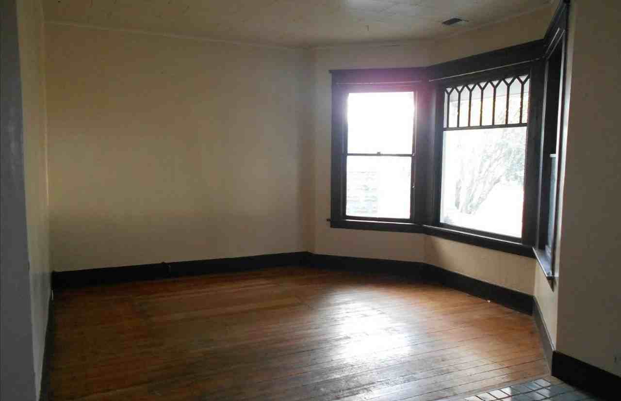 1426 N Garden St - Photo 2 of 6