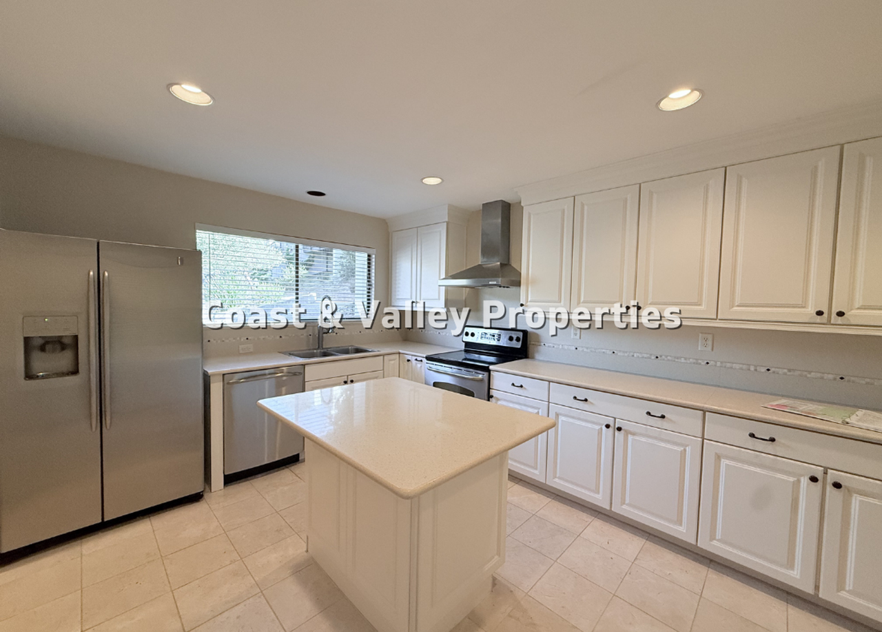 89 High Meadow Ln - Photo 2 of 10