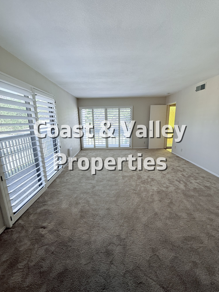 89 High Meadow Ln - Photo 4 of 10