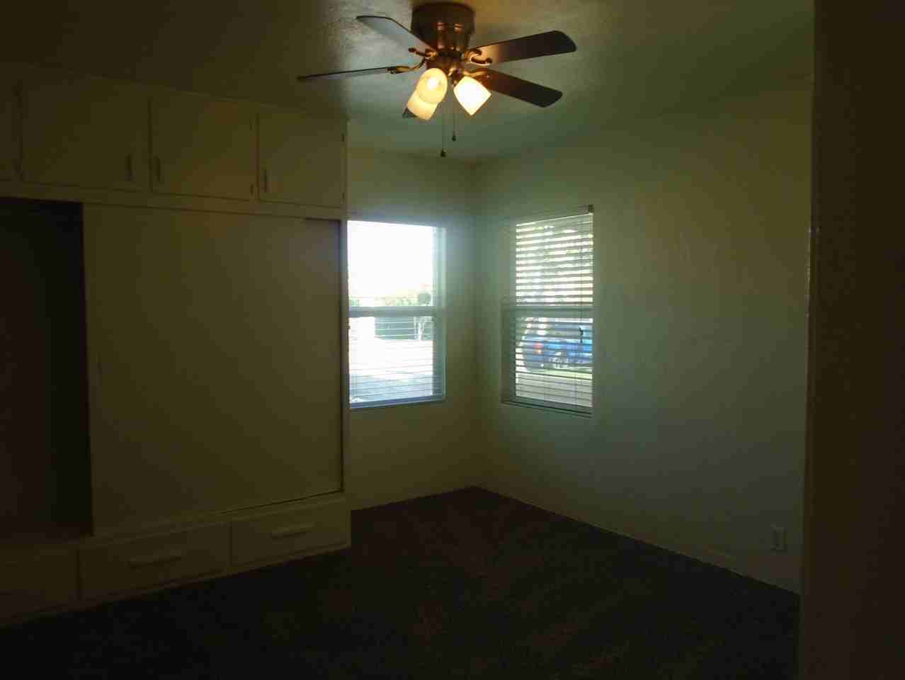 2714 Cedar St - Photo 7 of 13