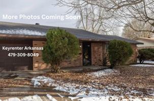 featured image of 207 Carlton St