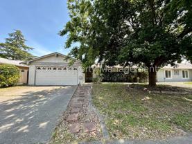 258 Yellowstone Dr - Photo 1 of 1