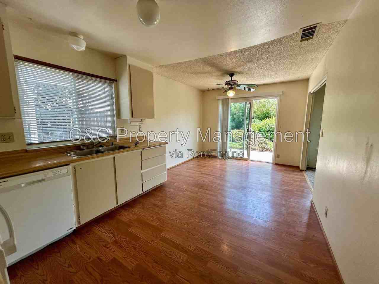 258 Yellowstone Dr - Photo 7 of 15