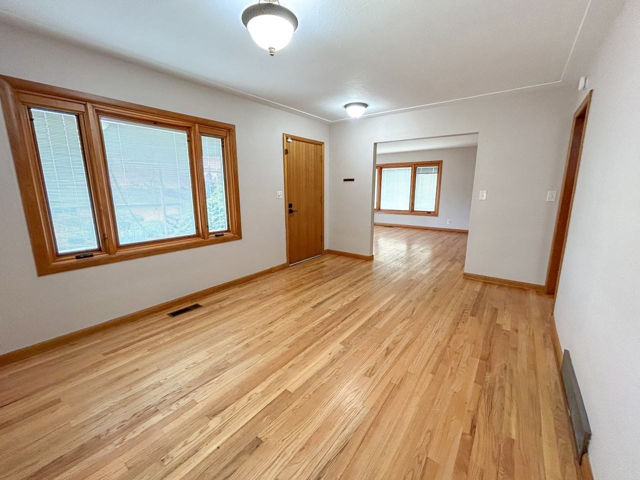 1550 Corina Dr Se - Photo 4 of 39