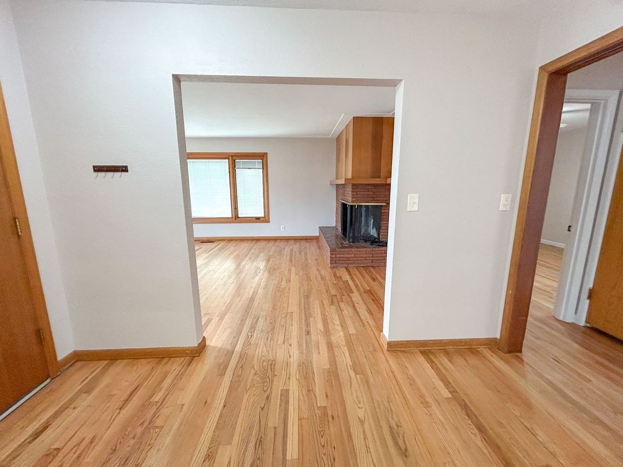 1550 Corina Dr Se - Photo 5 of 39