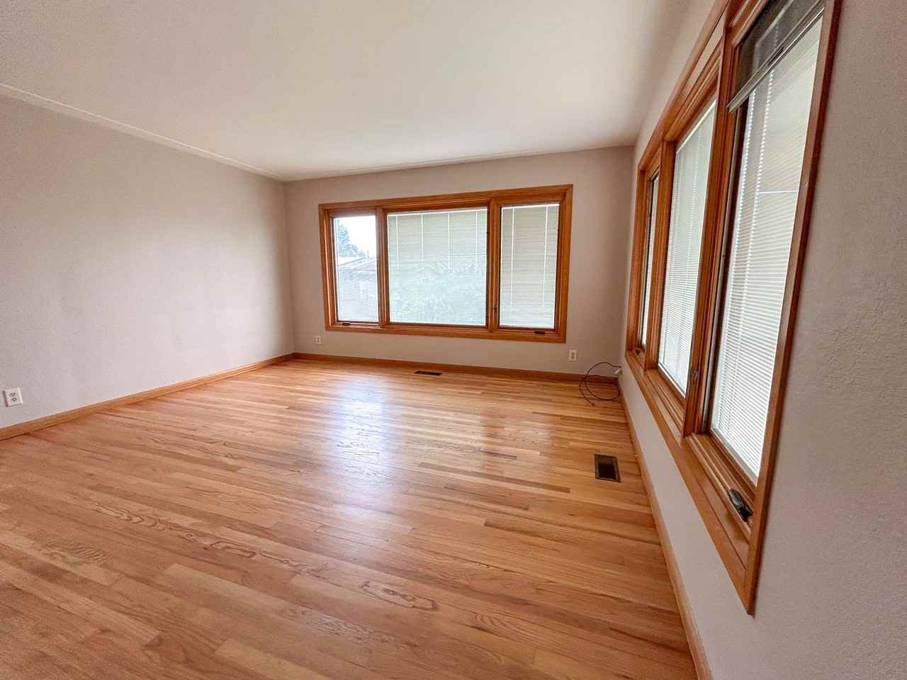 1550 Corina Dr Se - Photo 6 of 39