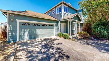 featured image of 642 Acacia Ln