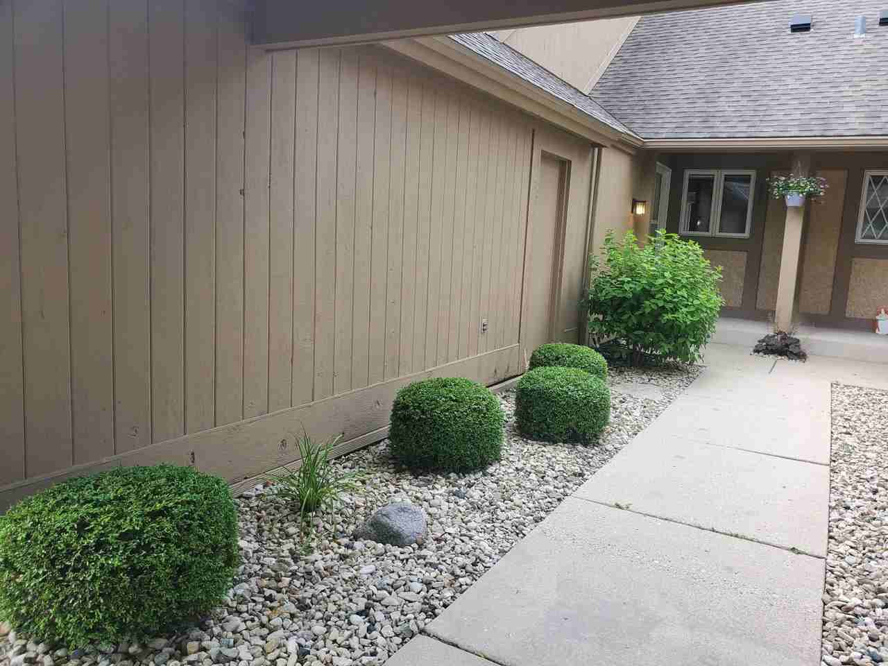 2333 W Cumberland Ct - Photo 2 of 20