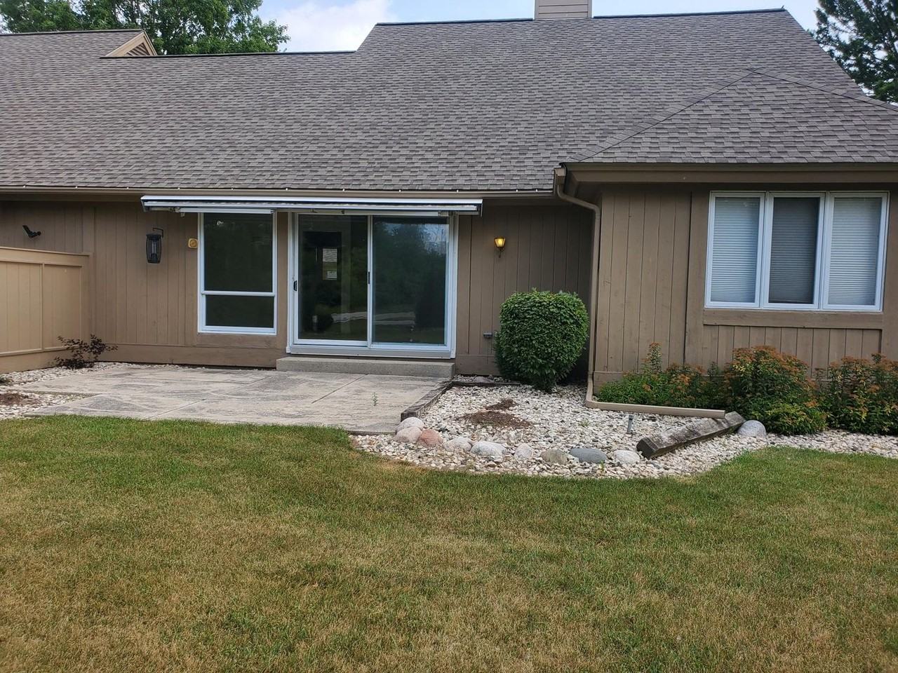 2333 W Cumberland Ct - Photo 3 of 20