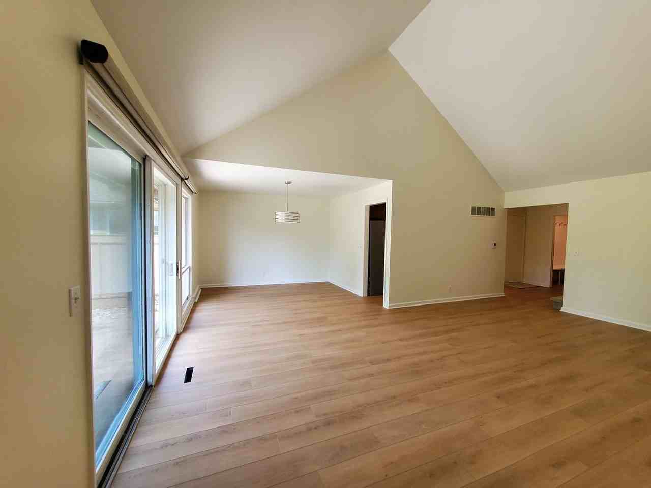 2333 W Cumberland Ct - Photo 6 of 20