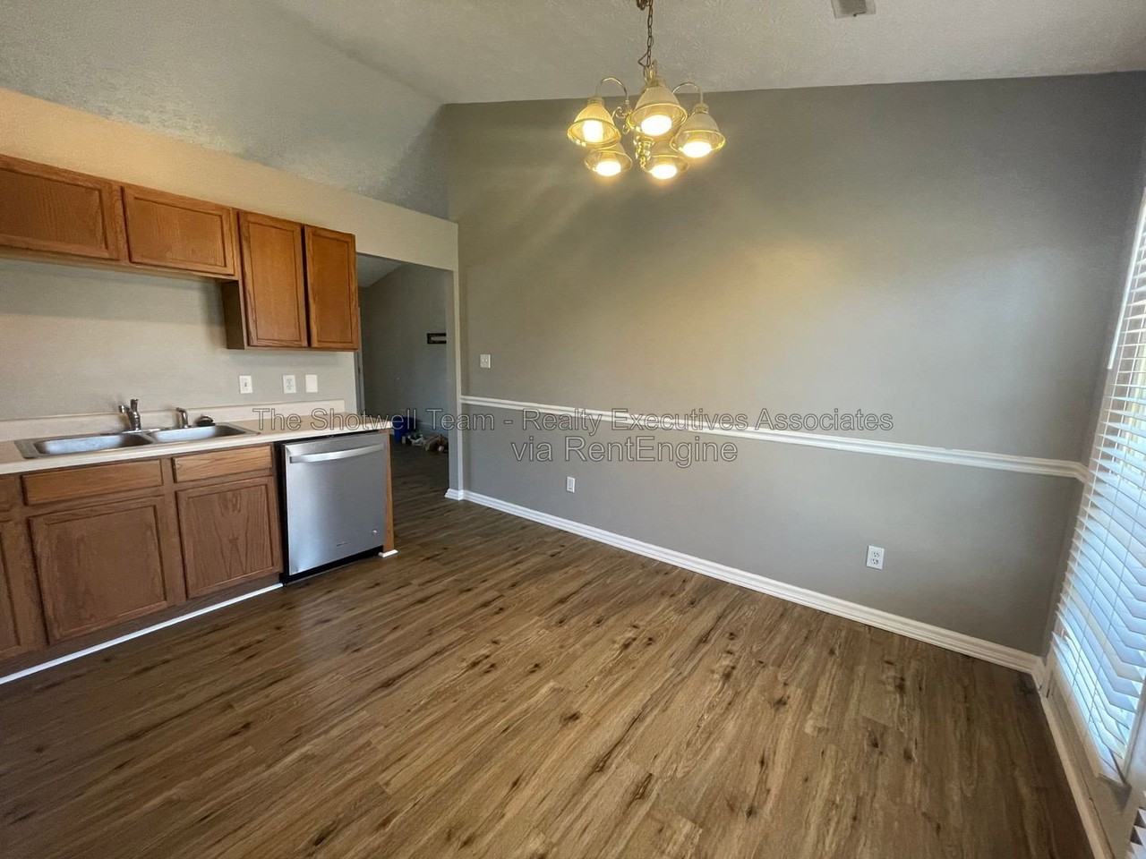 2139 Ember Brook Ln - Photo 2 of 13