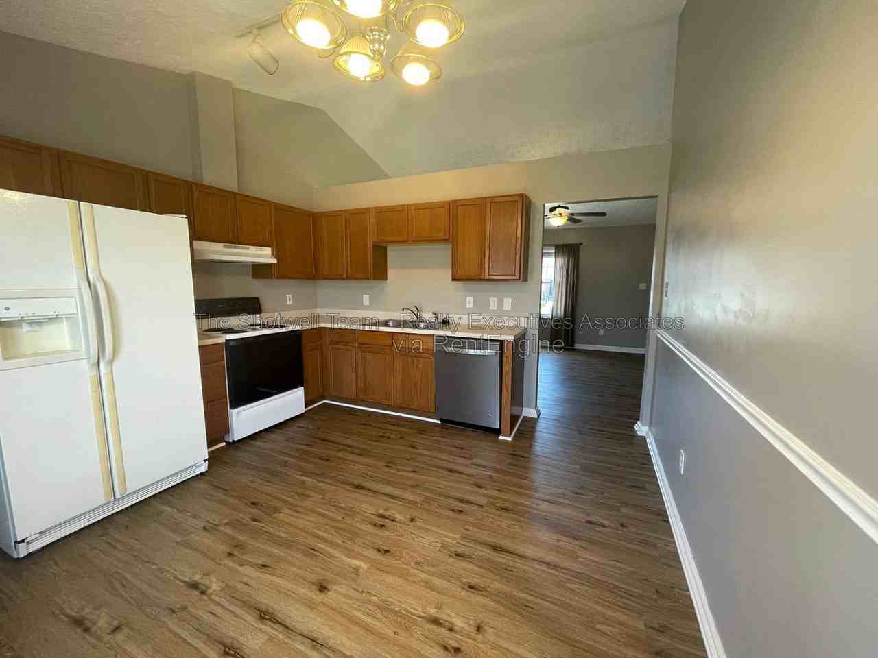 2139 Ember Brook Ln - Photo 3 of 13