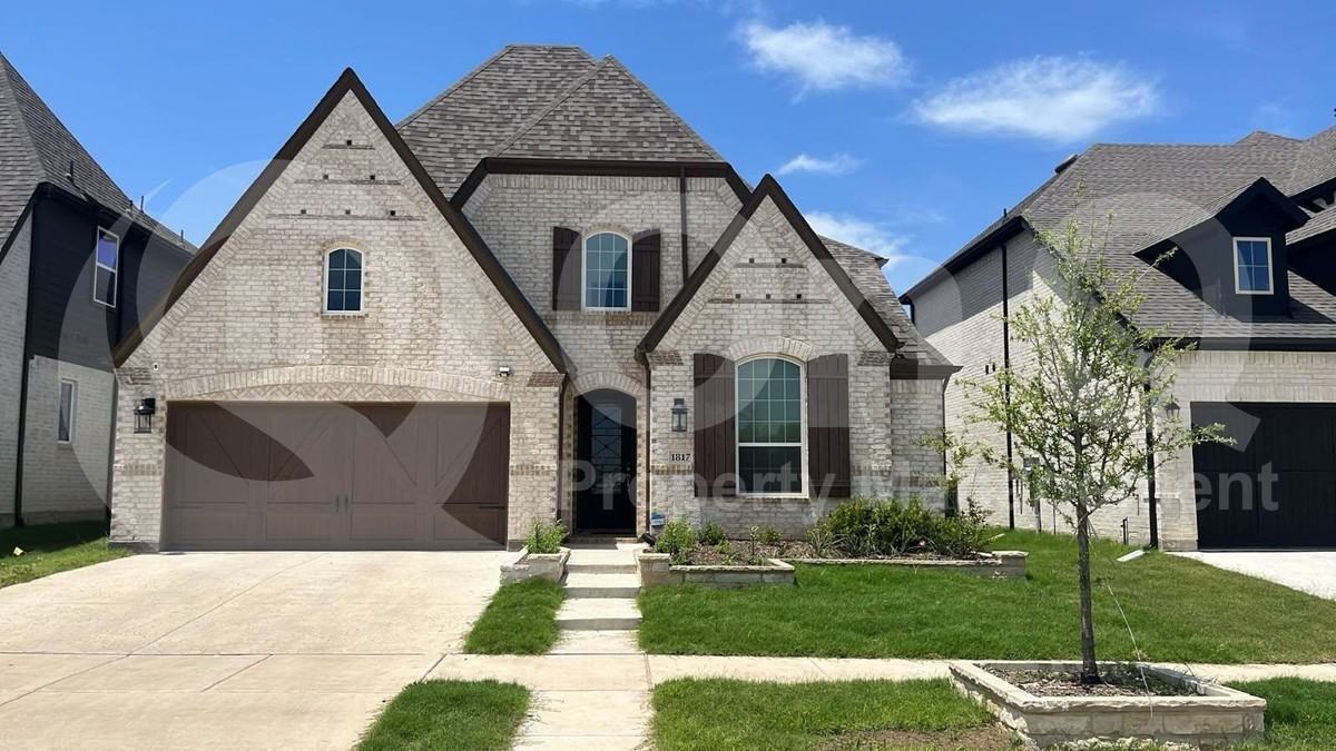 1817 Friendship Ln - Photo 2 of 4