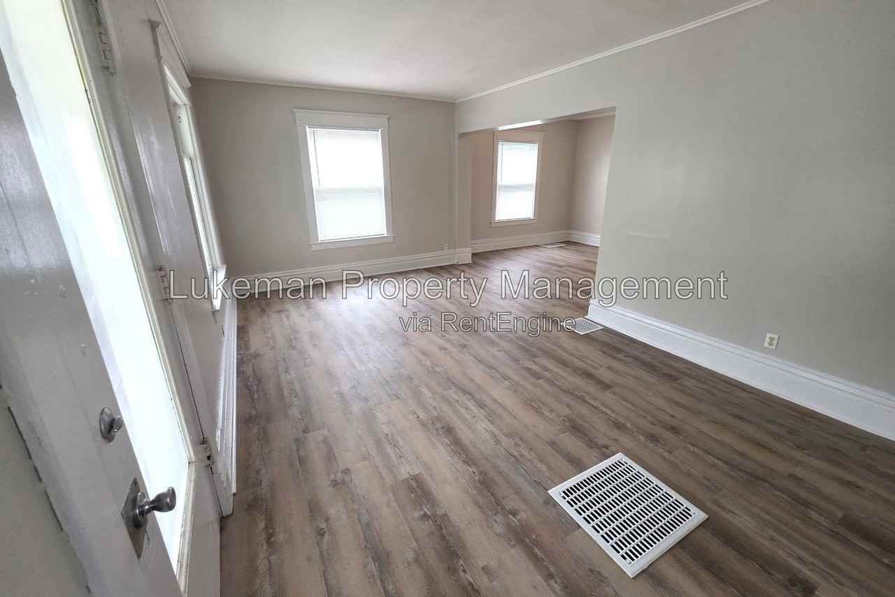 817 Egleston Ave #1 - Photo 2 of 18