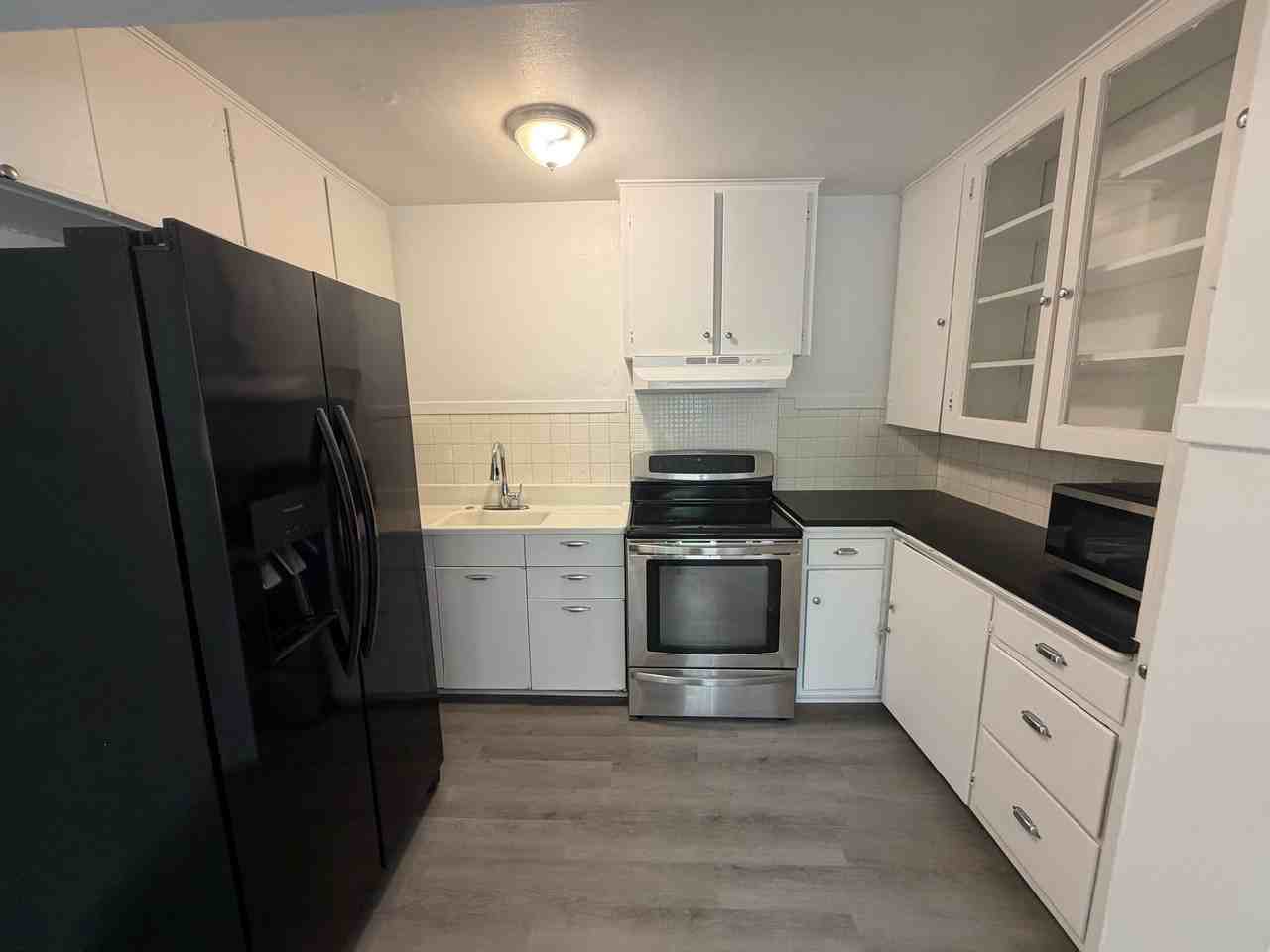 1406 West 9th - Photo 2 of 7