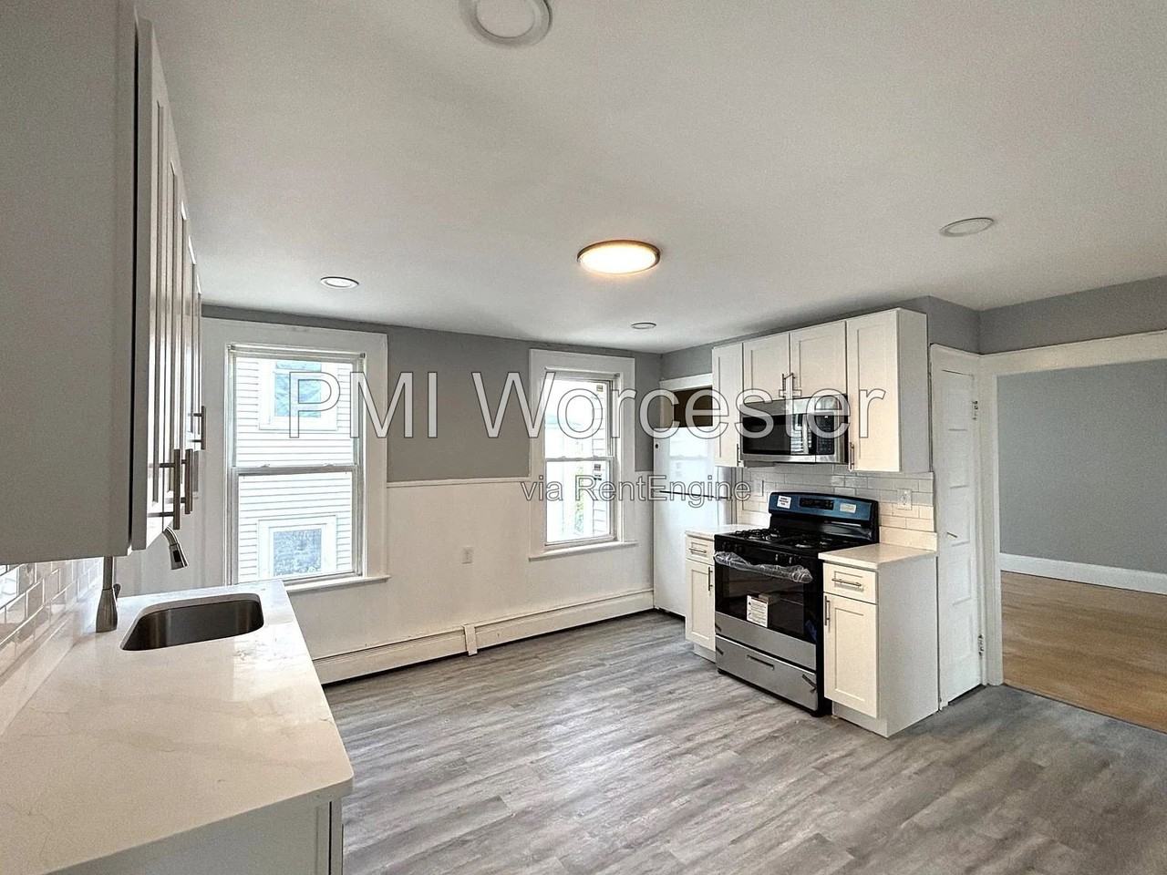 8 Hooper St - Photo 3 of 11