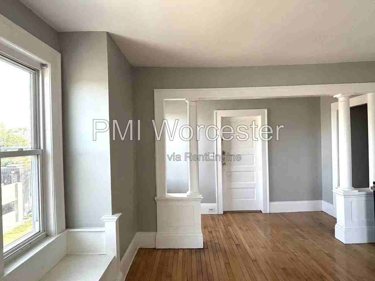 8 Hooper St - Photo 4 of 11