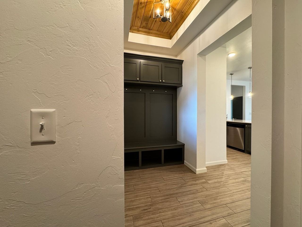 1113 Magnolia Dr - Photo 5 of 38